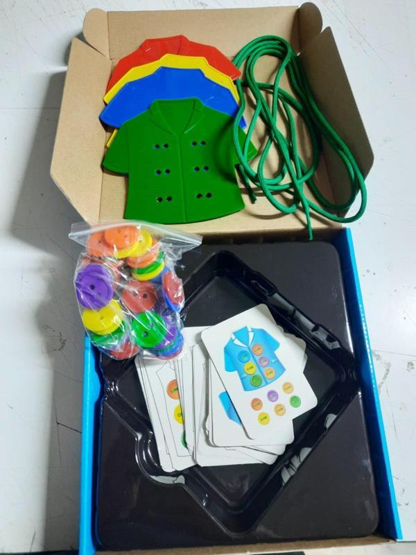 Büro Ev Ofis Oyuncak Hediyesi için Eğitici Düğme İlikleme Aktivite Eğlence Oyunu - Image 1