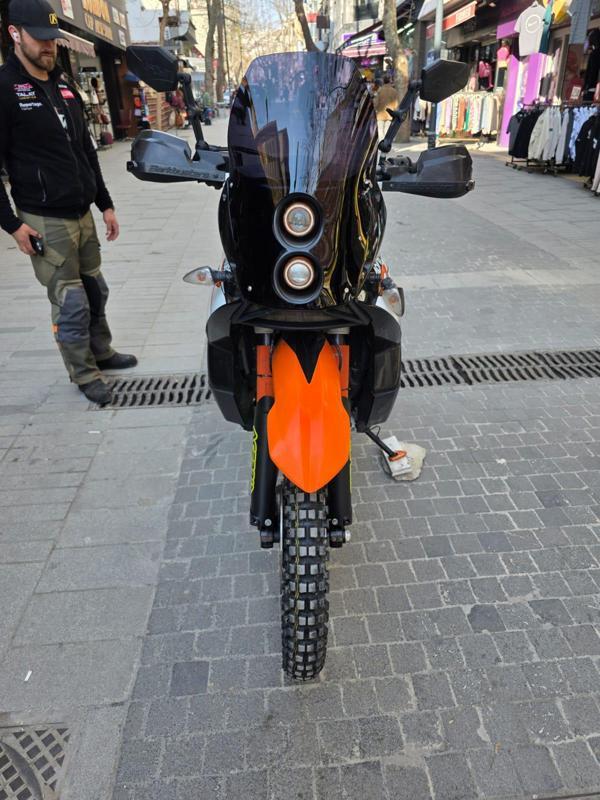MOTOCAM KTM 950-990 Adventure KİT RALLY Replikaa Siperlik Ön Cam 51cm Siyah Renkli 4mm - Image 1