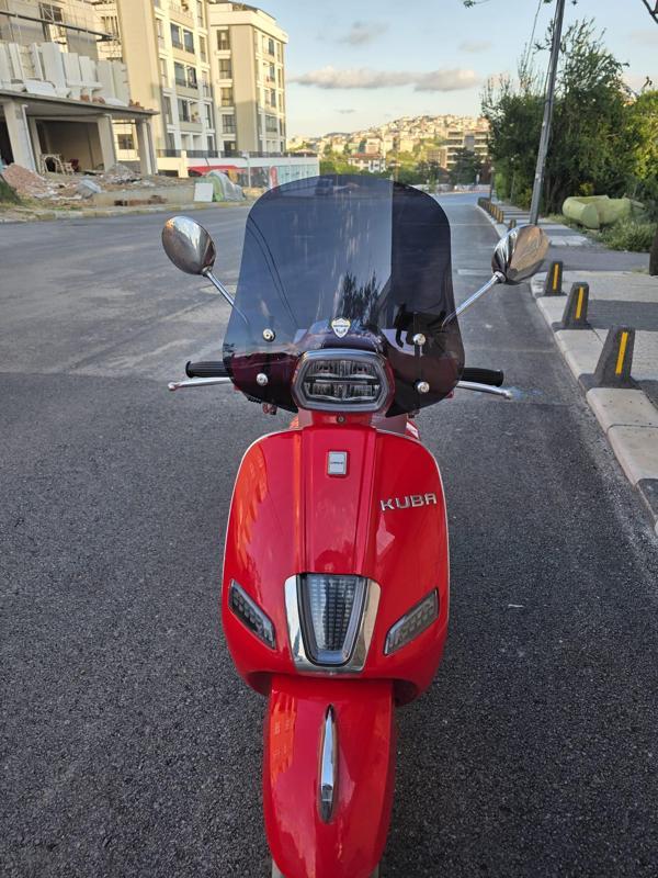 MOTOCAM Küba Grace 50 125 Ön Cam 2023-2025 Model 42cm Siyah Renkli Elcikli APARATSIZDIR - Image 1