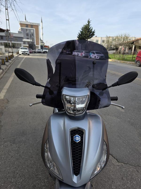 MOTOCAM Piaggio Medley S 150 Ön Cam 2021-2025 Model 54cm  Siyah Renkli APARATSIZ GÖNDERİLİR - Image 1