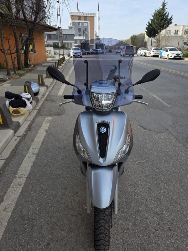 MOTOCAM Piaggio Medley S 150 Ön Cam 2021-2025 Model 54cm Füme Renkli APARATSIZ GÖNDERİLİR - Image 1