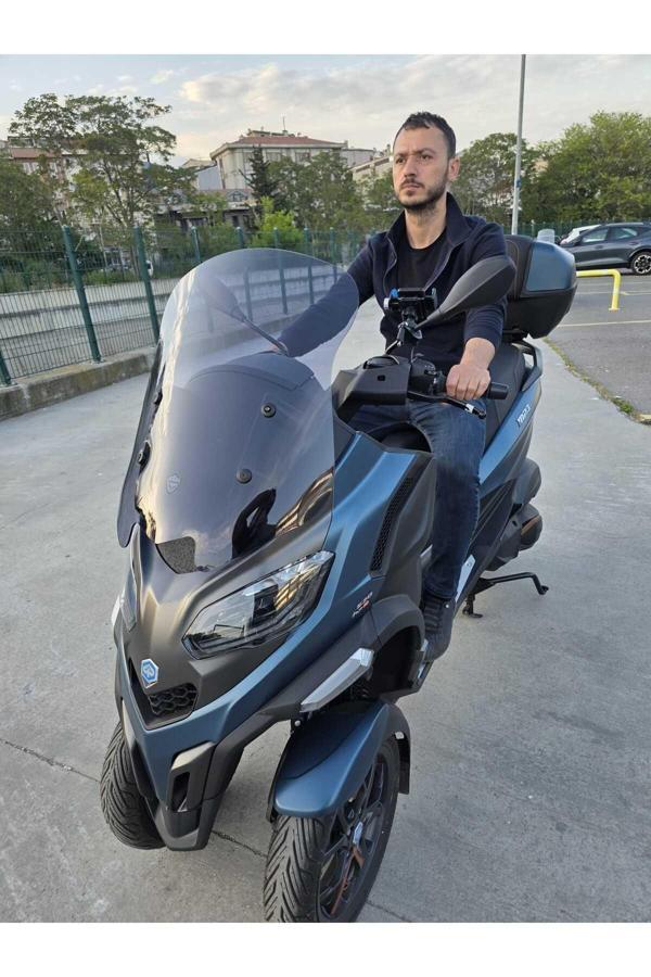 MOTOCAM Piaggio MP3 530 Siperlik Ön Cam 2023-2025 Model 60cm Füme Renkli 4mm ORTA BOYLU - Image 1
