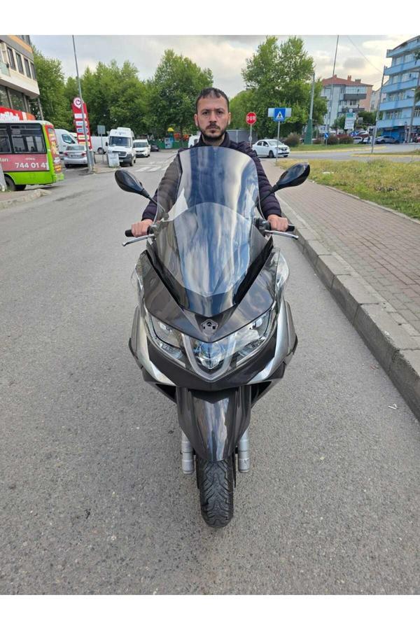 MOTOCAM Piaggio X10 Siperlik Ön Cam 2011-2017 Model 73cm Şeffaf Renkli 4mm - Image 1