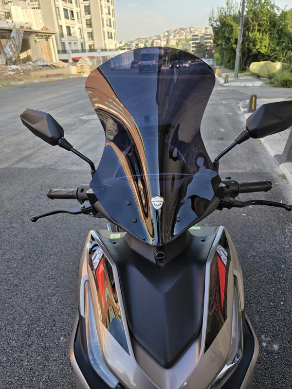 MOTOCAM Revolt RSX3 Siperlik Ön Cam 2022-2025 Model 54cm Siyah Renkli SPORTİF - Image 1