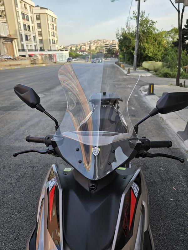 MOTOCAM Revolt RSX3 Siperlik Ön Cam 2022-2025 Model 54cm Şeffaf Renkli SPORTİF - Image 1
