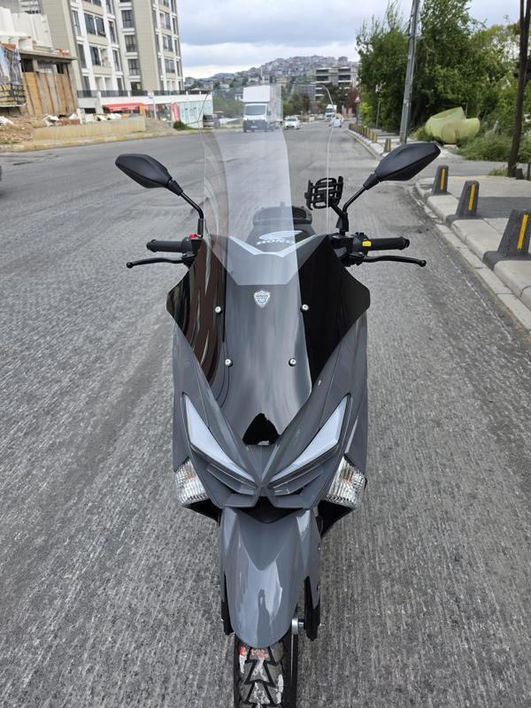 MOTOCAM Revolt RSX4 Siperlik Ön Cam 2022-2025 Model 78cm Şeffaf Renkli 4mm UZUN CAM - Image 1
