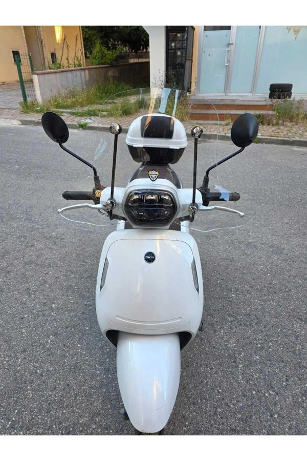 MOTOCAM RKS VPS 125 Siperlik Ön Cam 2022-2025 Model 42cm Şeffaf Renkli 4mm - Image 1