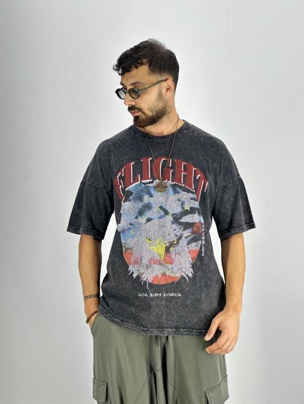 Erkek Yıkamalı Kumaş Baskılı T-Shirt - Image 1