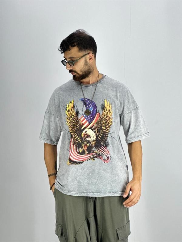 Erkek Yıkamalı Kumaş Baskılı T-Shirt - Image 1