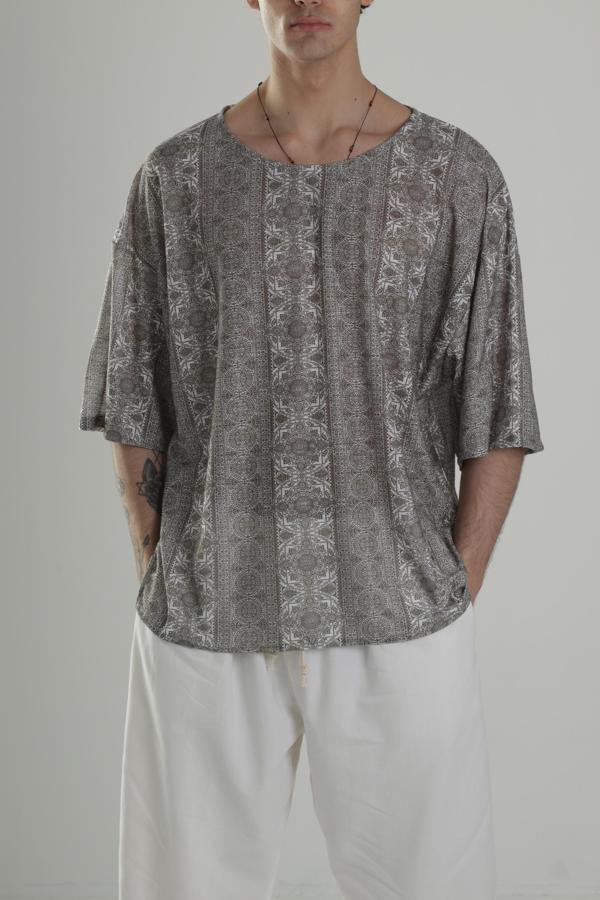 Etnik Yeşil Desenli T-Shirt - Image 1