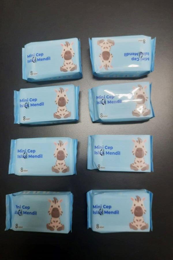 Relatos Zebra Figürlü 8 Paket Çanta Tipi Taşınabilir Mini Cep Tipi Islak Mendil (8 Adet X 8 Paket) - Image 1
