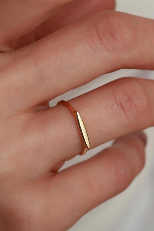 14 Ayar Altın Oval Çizgi Yüzük - Image 1