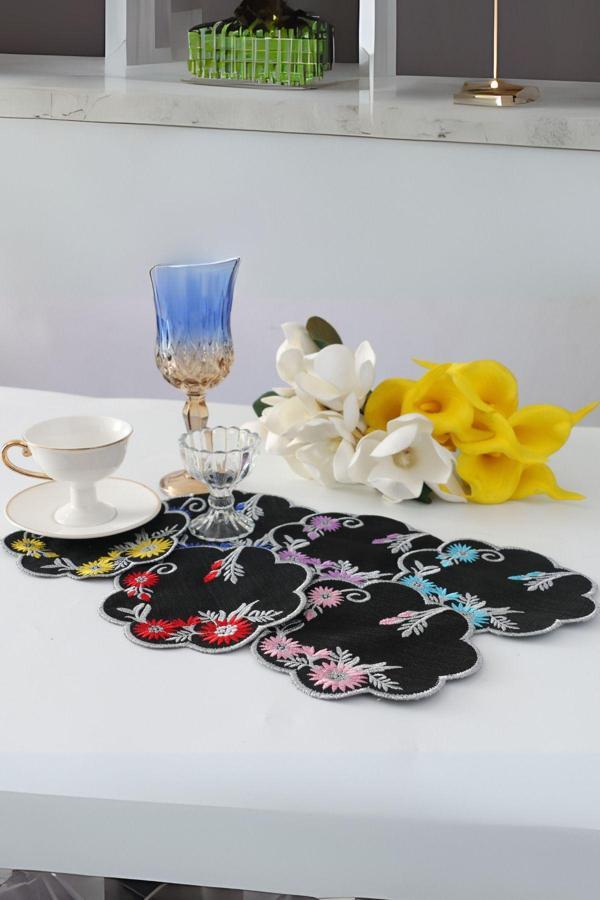 Plt Design 6 Renk Çiçek Desenli Siyah Linen Keten Kahve Yanı Kokteyl Sunum Peçetesi - Image 1