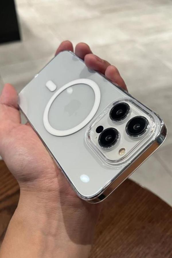 iPhone 15 Pro Kılıf Magsafe Kamera ve Lens Korumalı Sert PC Lüx Kapak  - Image 1