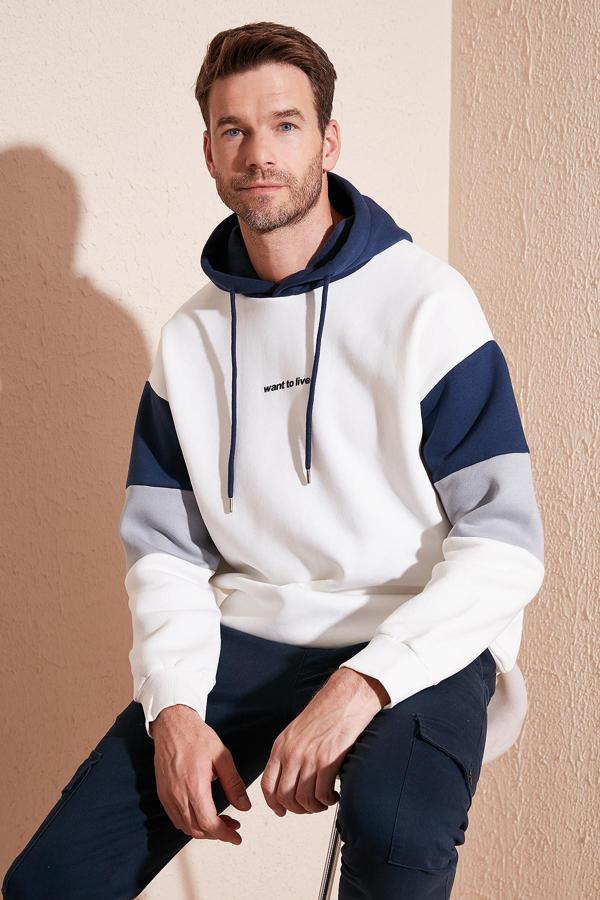 Buratti Pamuklu Regular Fit Kapüşonlu İçi Tüylü Yumuşak Şardonlu Erkek Sweat 5905299 EKRU - Image 1