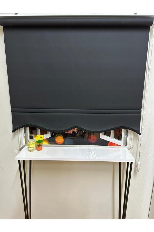 Mat Siyah Dilimli Stor Perde - Image 1