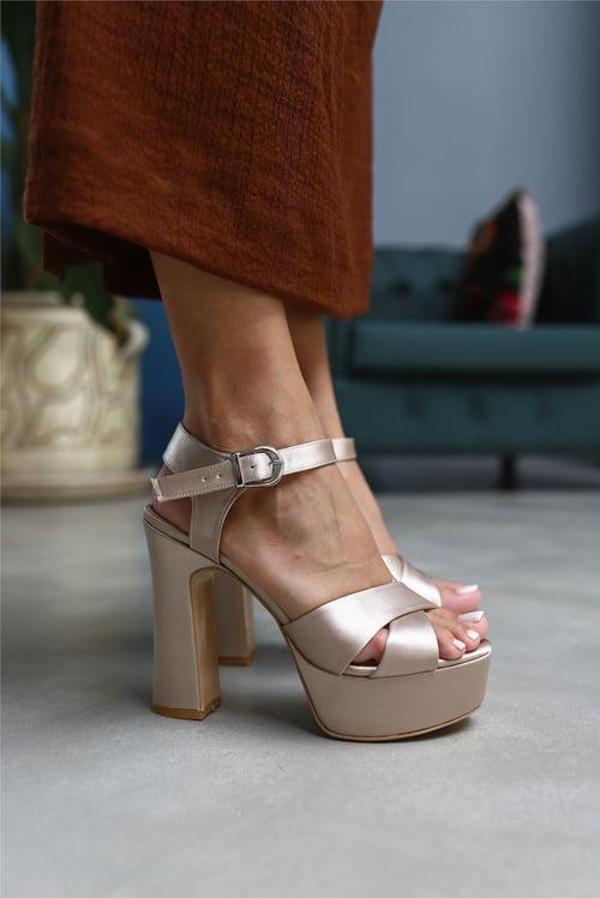 Feles Çapraz 13 cm Yüksek Platform Topuklu Kadın Abiye Ayakkabı - Image 1