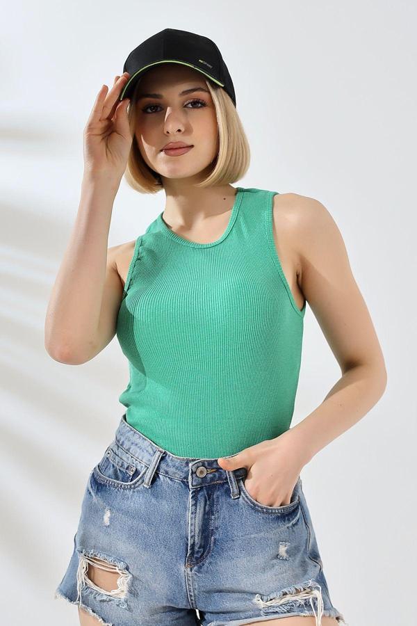 Tynemode Kadın Yeşil Halter Yaka Fitilli  Likralı Body - Image 1