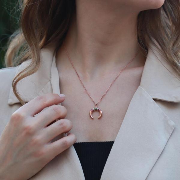 Hilal Model Renkli Zirkon Taşlı Asansörlü Rose Gold Kaplama Gümüş Kolye - Image 1