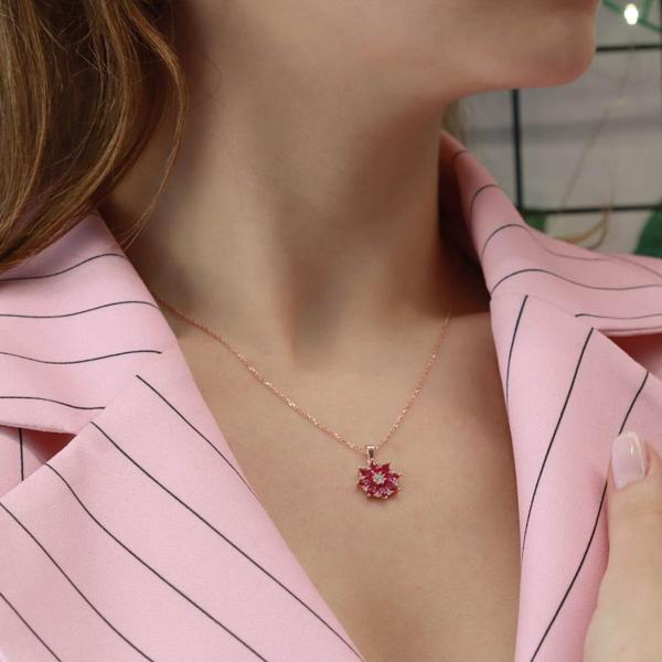 Fuşya Mini Kamelya Çiçeği Rose Gold Kaplama Gümüş Kolye - Image 1