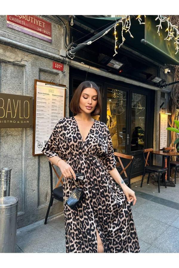 Betül Aksu Butik Leopar Desenli Kruvaze Yaka Elbise - Image 1