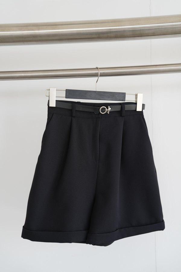 Betül Aksu Butik Duble Paça Kumaş Şort - Image 1