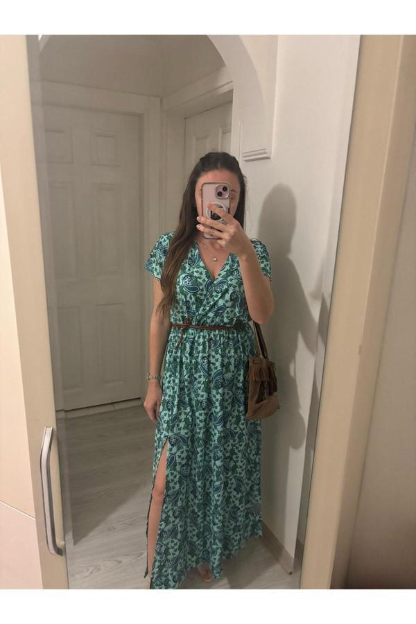 Betül Aksu Butik Kısa Kollu V Yaka Etnik Desenli Yırtmaç Detay Süprem Elbise - Image 1