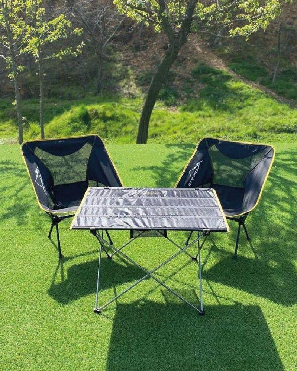 ULTRALIGHT MASA + 2 PRATİK SANDALYE SET - Image 1