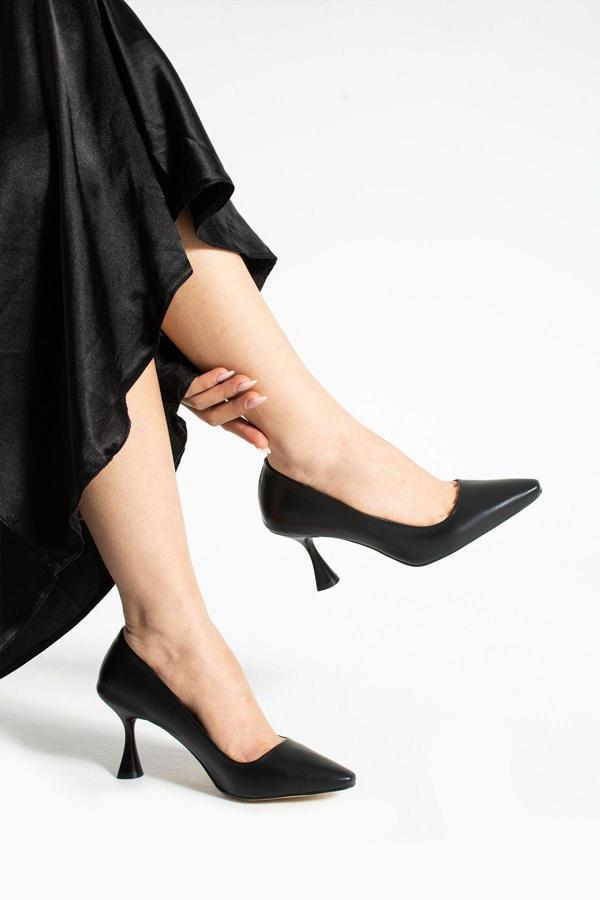 Güllü Shoes Siyah Mat 7 Cm Topuklu Ayakkabı | Her Kombine Uyumlu Şık Rahat Kadın Topuklu | Vegan Deri Ofis - Image 1