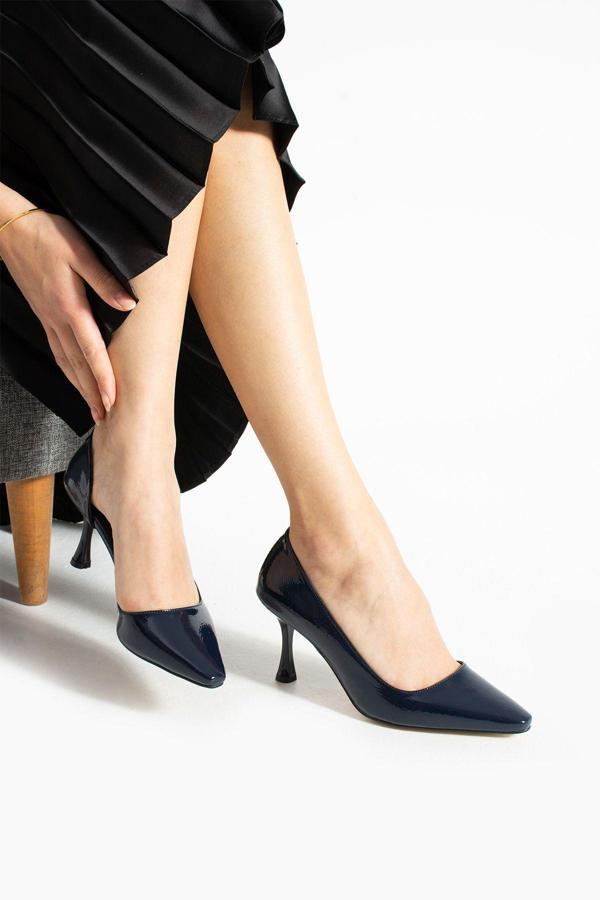 Güllü Shoes Lacivert Kırışık Parlak Vegan Deri Kare Burun 7Cm Topuklu Kadın Ayakkabı | Rahat, Şık, Özel Gün Stil - Image 1