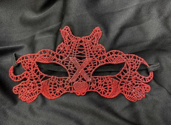 Nessiworld Kırmızı Dantel Masquerade Maskesi Çift Taraflı 10 No - Image 1