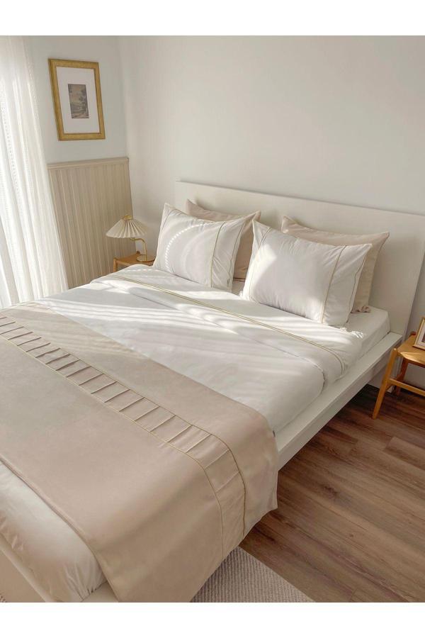 Ritmo Home Gold Biyeli Krem Yatak Runner & Büyük Boy Yastık Kılıfı Seti Çift Kişilik Yatak Örtüsü - Image 1
