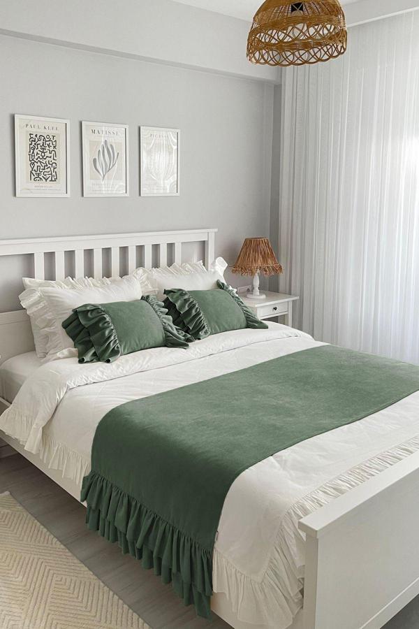 Ritmo Home Yatak Runner & Iç Dolgulu Kırlent Seti Çift Kişilik Fırfırlı Yeşil, Çeyiz, Yatak Örtüsü - Image 1