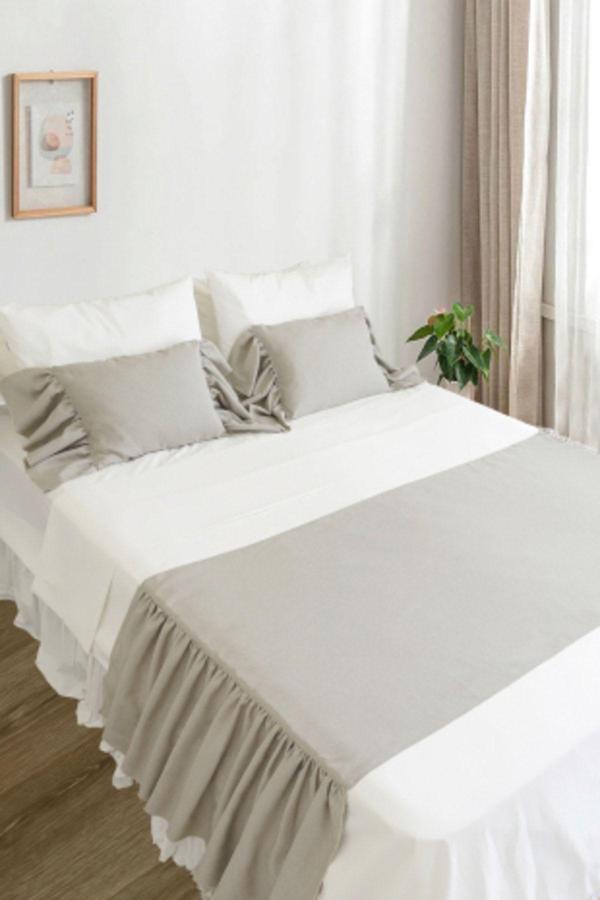 Ritmo Home Yatak Runner & Iç Dolgulu Kırlent Seti Çift Kişilik Keten Fırfırlı - Image 1