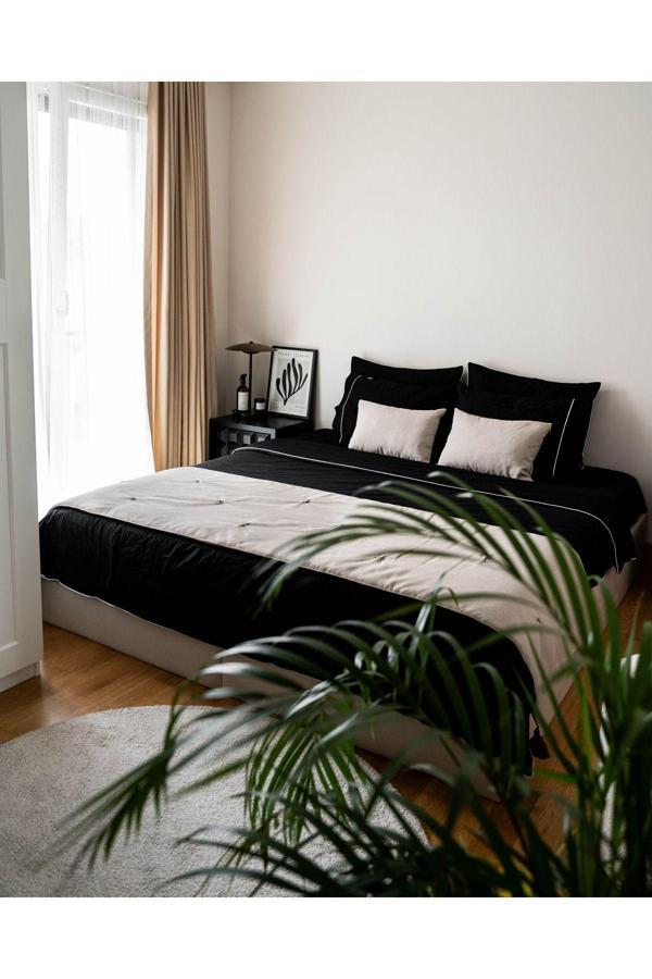 Ritmo Home Basic / Sade %100 Pamuklu Beyaz Biyeli Otel Serisi Çift Kişilik Siyah Nevresim Takımı - Image 1
