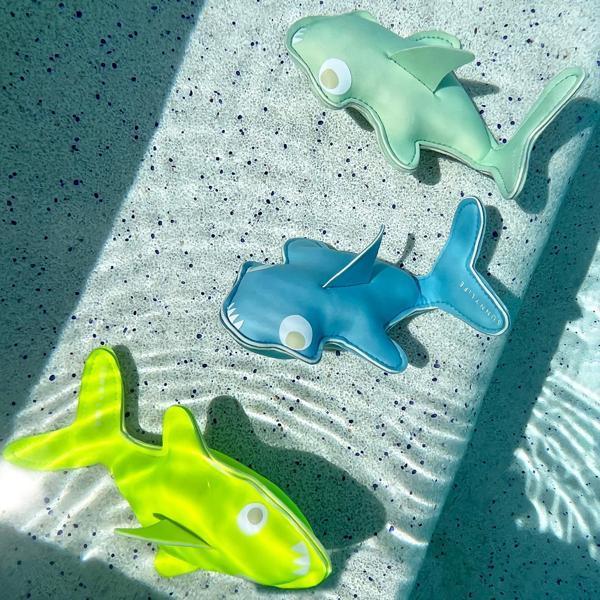 Sunnylife - Salty the Shark Deniz ve Havuz Dalış Oyuncakları - Image 1
