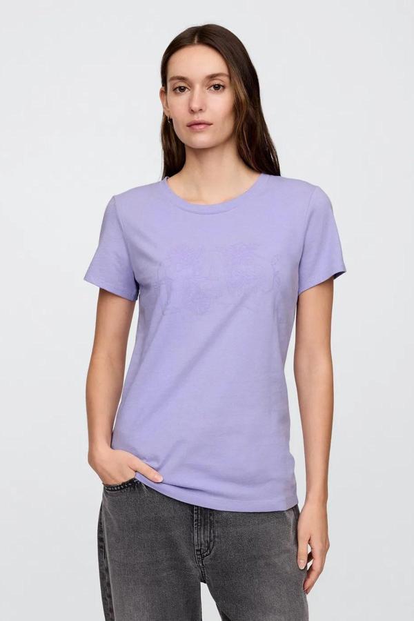 Gap V-SS Logo Classic Kadın Tişört - Image 1