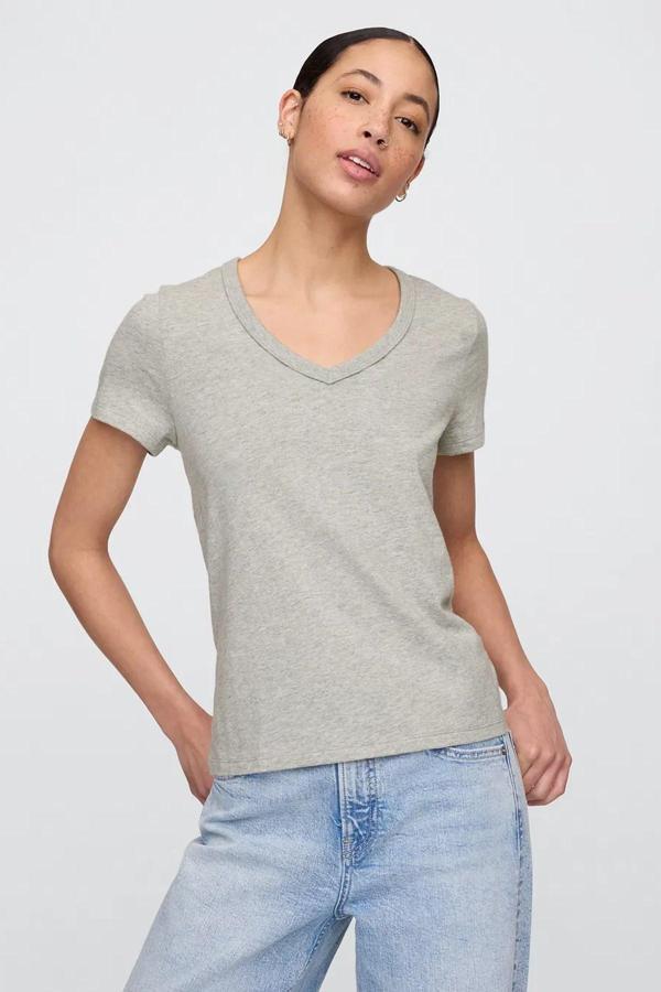 Gap V-SS Fav V Solid Kadın Tişört - Image 1