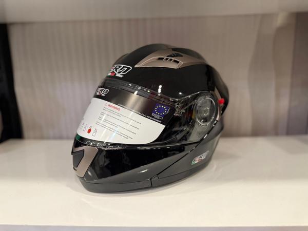 KASK CRN 925 ÇENE AÇILIR PARLAK SİYAH - Image 1