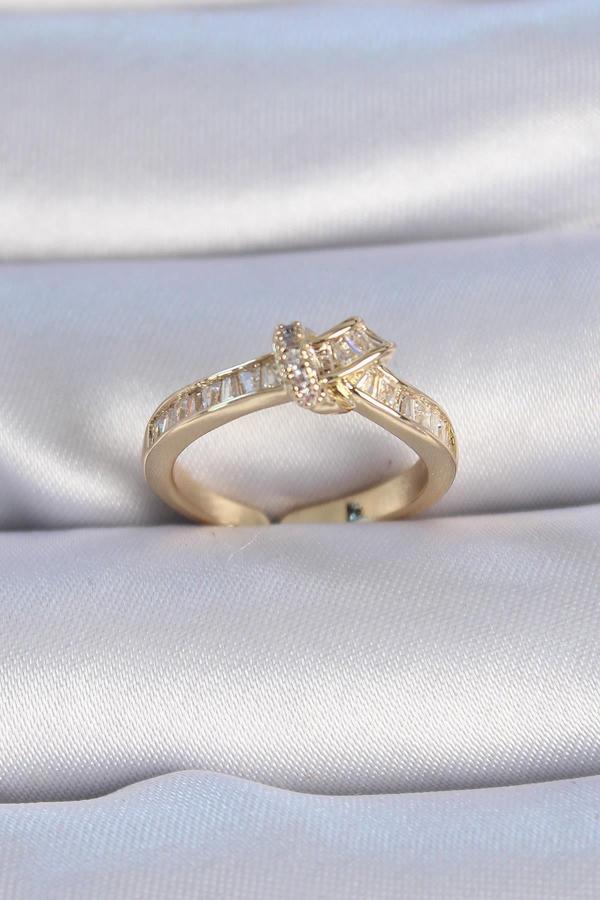 Pirinç Gold Renk Zirkon Taşlı Düğüm Model Kadın Yüzük - Image 1