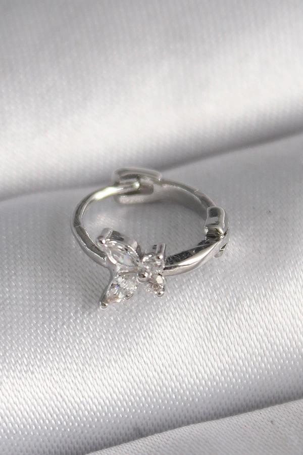 Celira Çelik Gümüş Renk Zirkon Taşlı Kelebek Model Tragus Piercing - Image 1