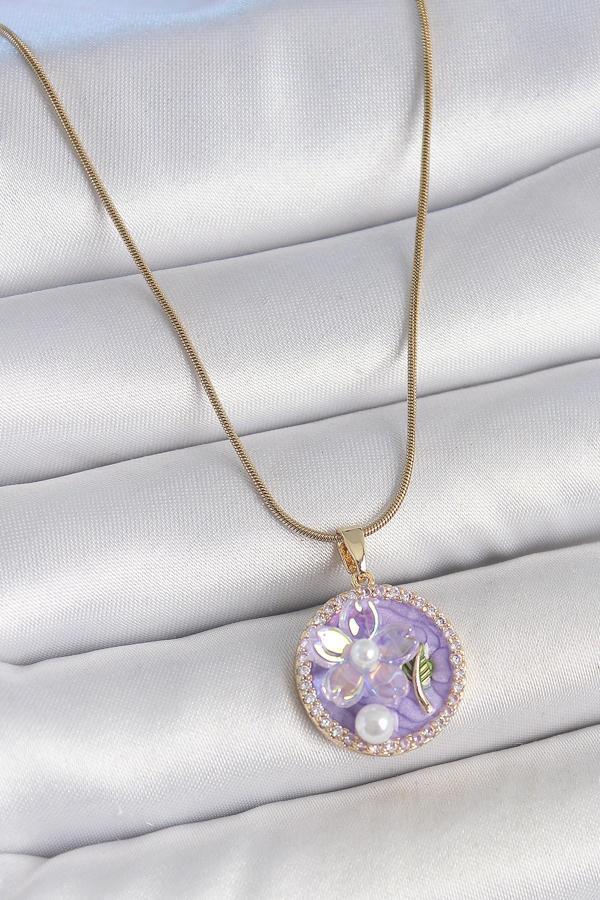Gold Renk Zincir Zirkon Taşlı Mor Mineli Çiçek İşlemeli İnci Detay Portre Model Kadın Kolye - EBJ250519W33923 - Image 1