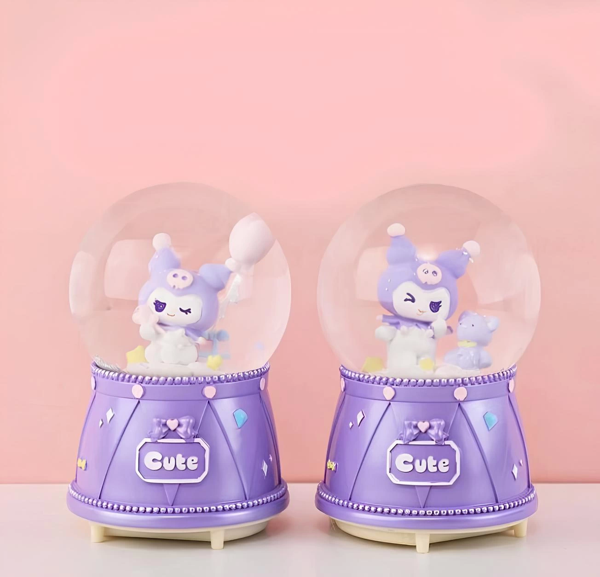 Kuromi Işıklı Müzikli Kar Küresi Orta Boy Alk3118 - Image 1