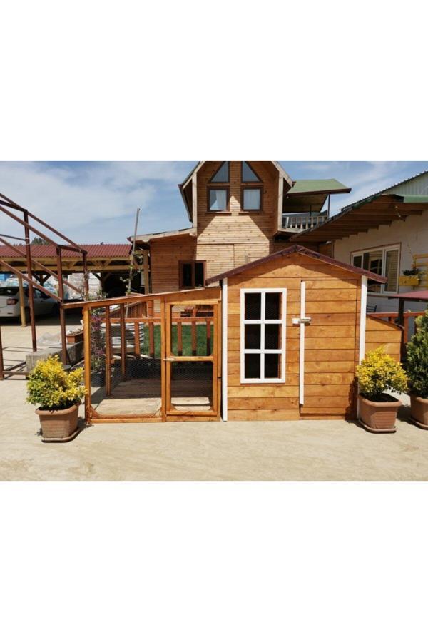 Berzbuğ Ahşap Tavuk Kümesi - Image 1