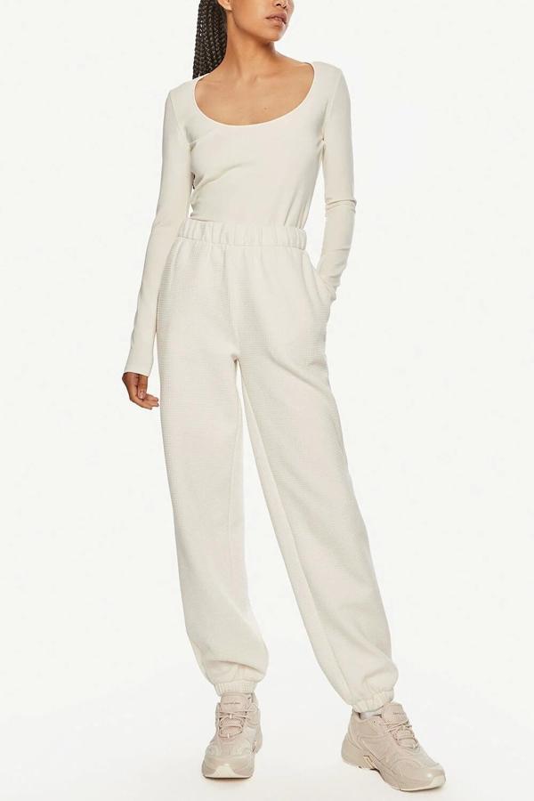 CK Jeans WAFFLE KNIT CUFFED JOG PANT Kadın Beyaz Eşofman Altı J20J223920-YBI - Image 1