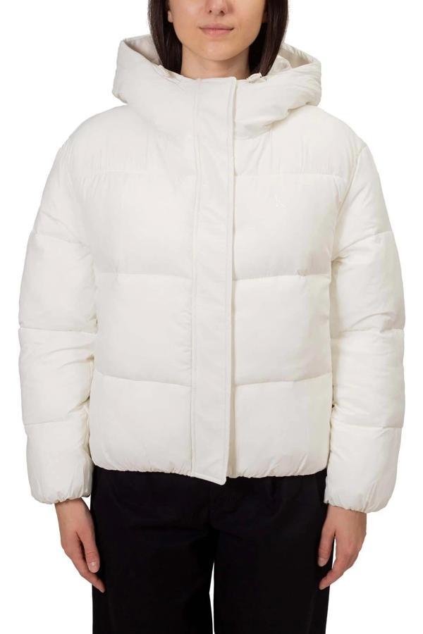 CK Jeans LOGO SHORT HOODED PUFFER Kadın Beyaz Mont J20J224112-YBI - Image 1