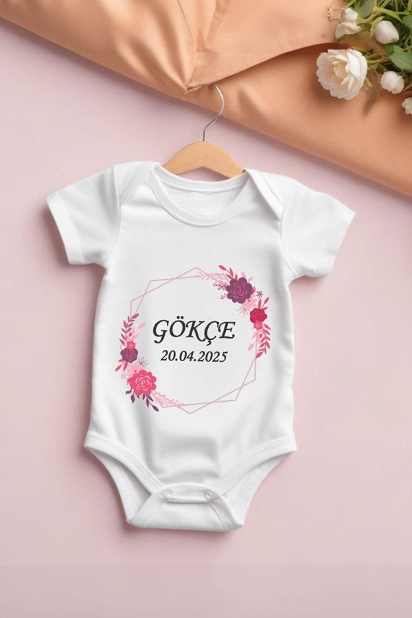 Tufi Baby %100 Pamuk Kısa Kollu Kişiye Özel Çiçek Çerçeveli Desenli Çıtçıtlı Bebek Body Zıbın Beyaz - Image 1