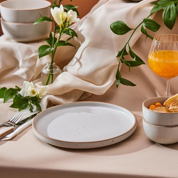 Karaca Chicago Dot Reaktif Servis Tabağı 26 Cm - Image 1