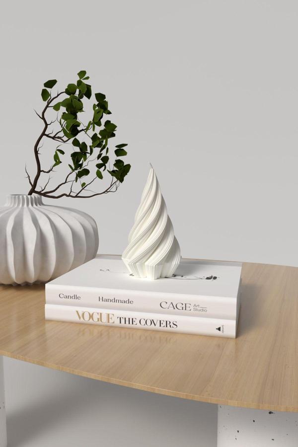 CageartStudio Dekoratif Yılbaşı Ağacı Kokulu Mum - Yılbaşı Ağacı Mum Soya Wax Candle 1 Adet Beyaz - Boy 12Cm - Image 1