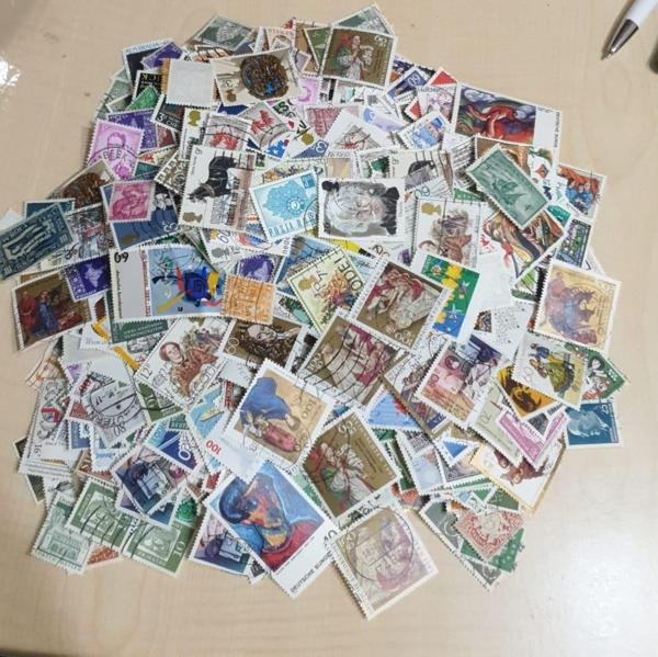50 Adet Dünya Pulları Karışık Koleksiyon Nadir - Image 1
